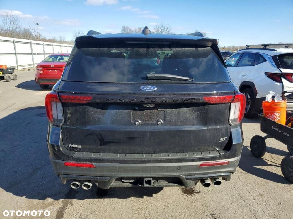 Ford Explorer - 4