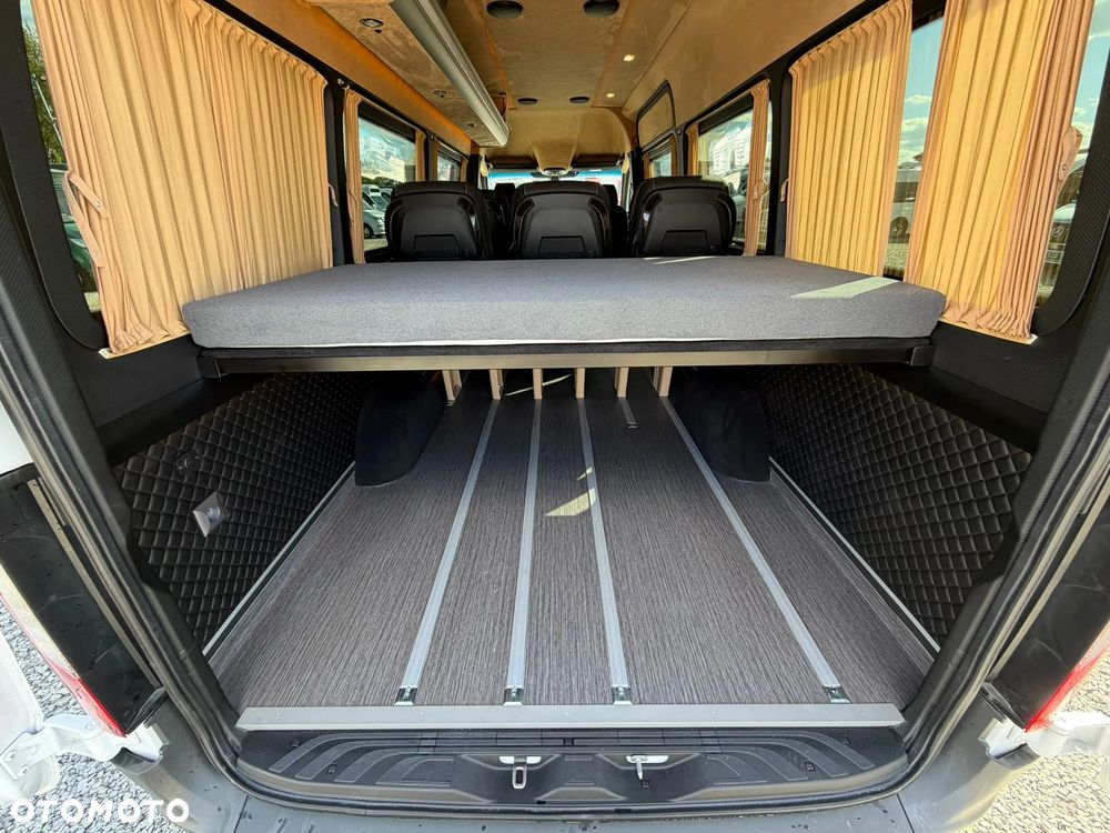 Mercedes-Benz Sprinter 317 - 7