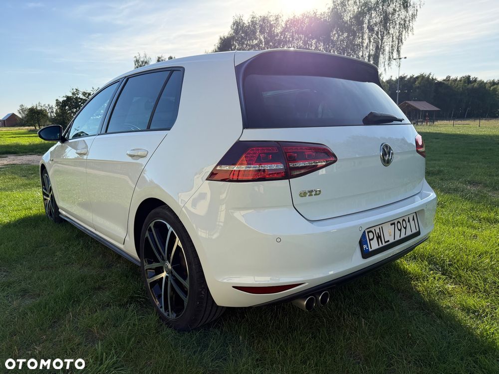 Volkswagen Golf 2.0 TDI BMT GTD DSG - 6