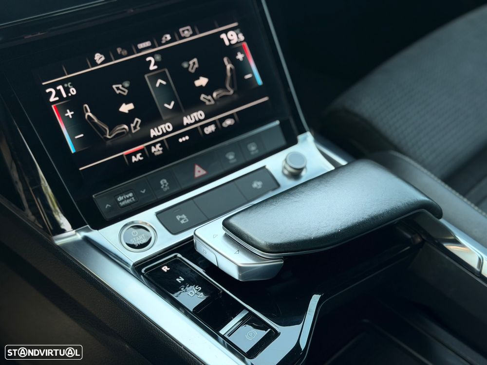 Audi e-tron 55 quattro S line - 30