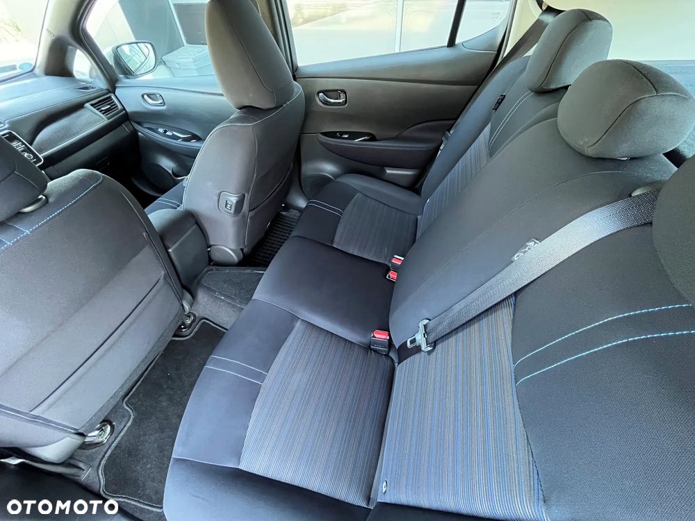 Nissan Leaf - 10