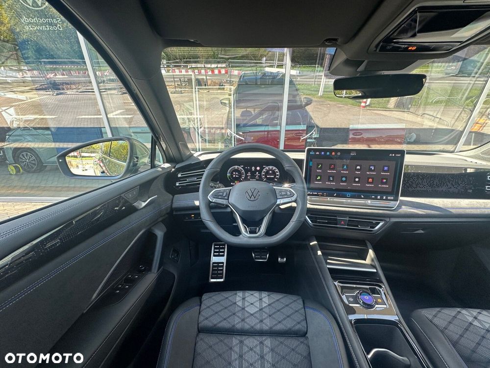 Volkswagen Tiguan - 11