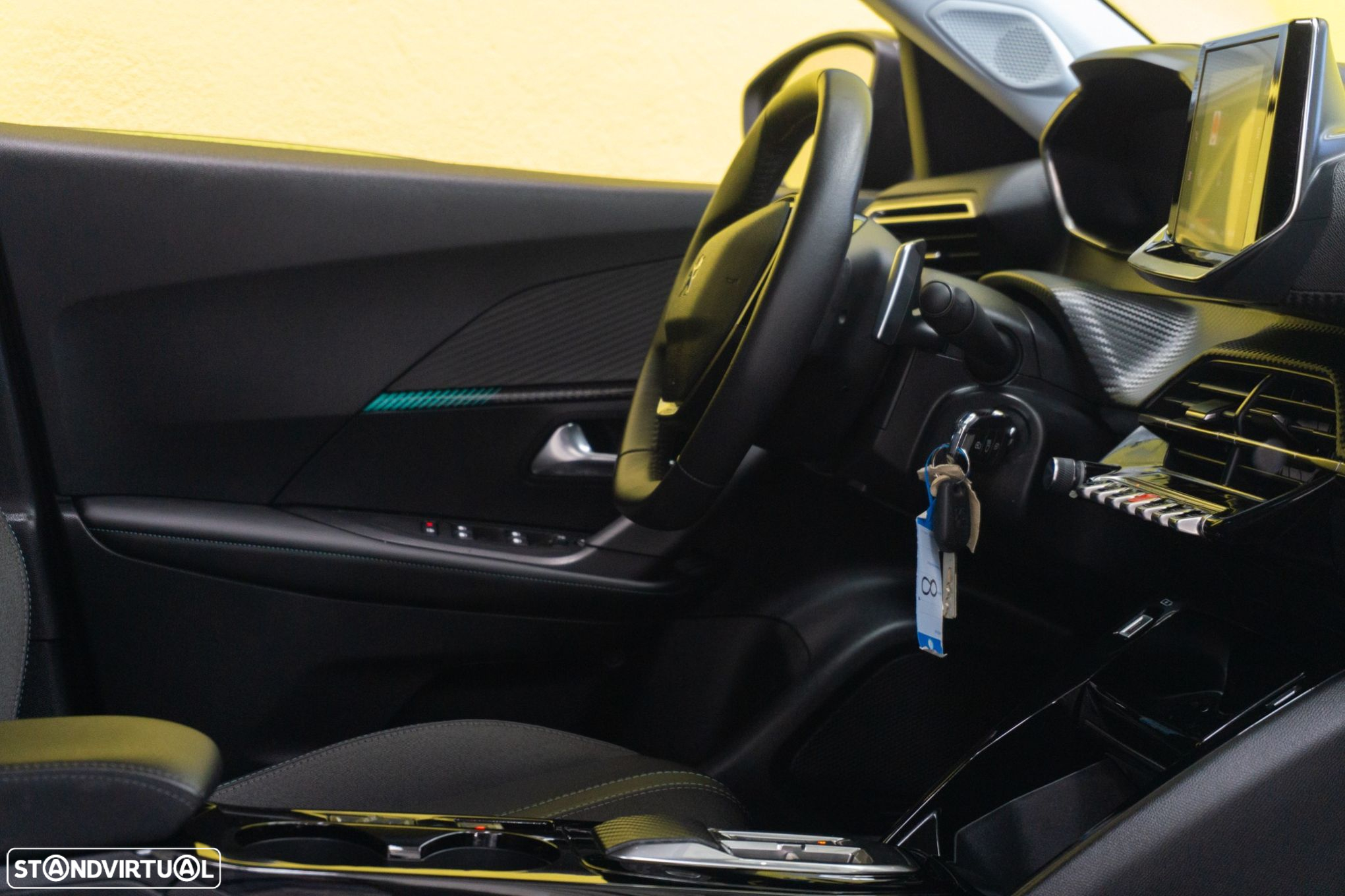 Peugeot 2008 1.2 PureTech Allure Pack EAT8 - 14