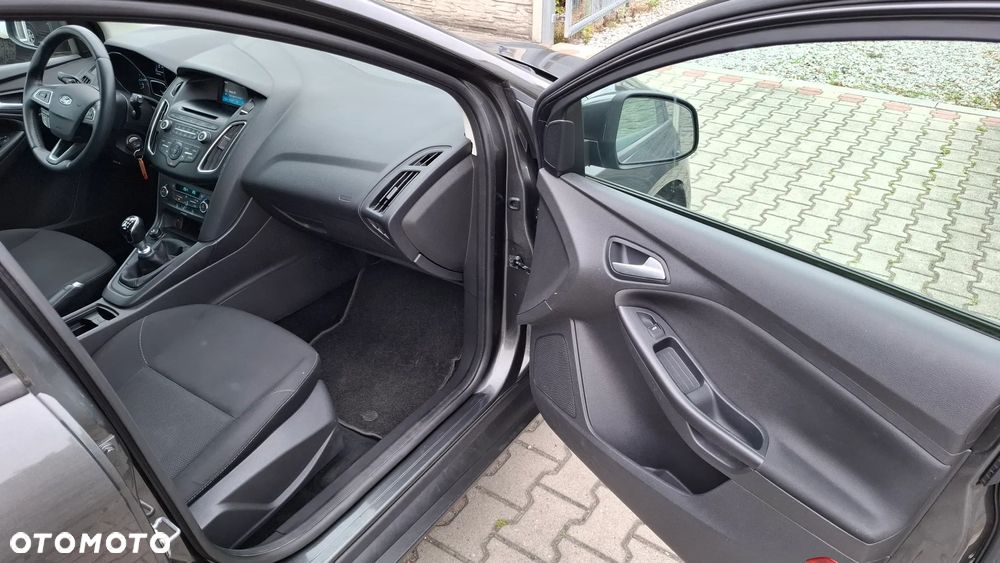 Ford Focus - 22
