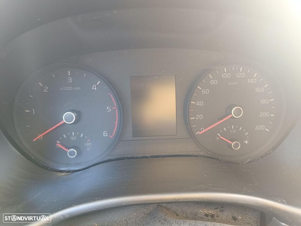 QUADRANTE KIA STONIC YBCUV - 1