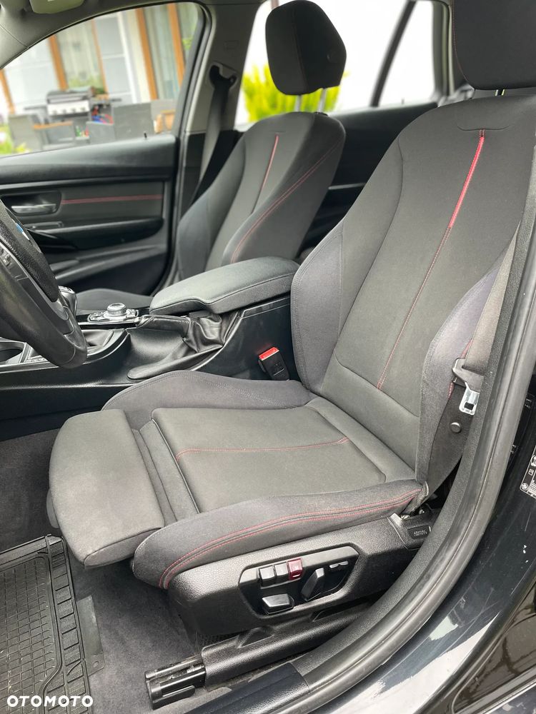 BMW Seria 3 318d Sport Line - 22