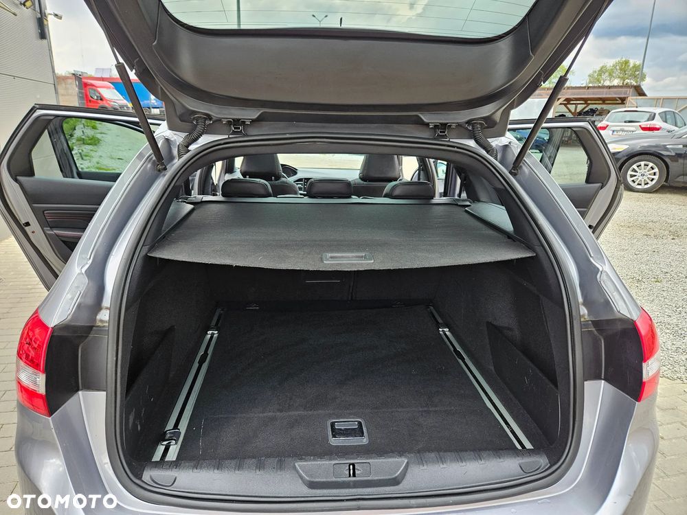 Peugeot 308 - 24
