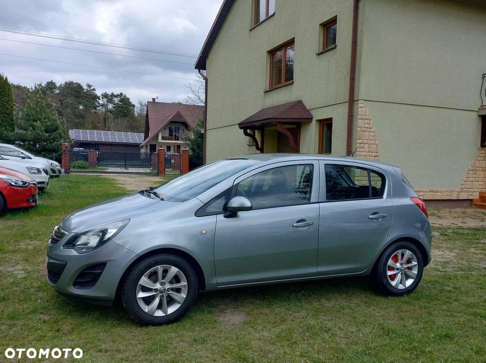 Opel Corsa 1.2 16V Edition / Active - 1
