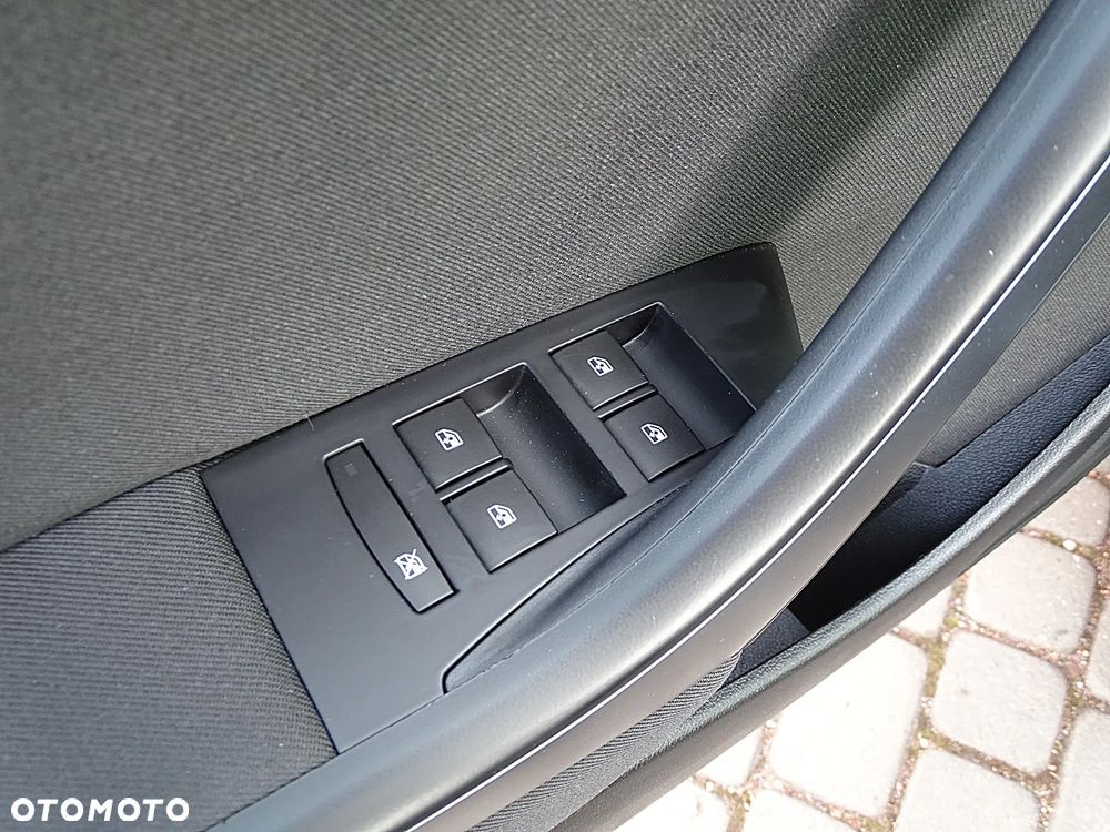 Opel Astra 1.4 Turbo Cosmo - 34