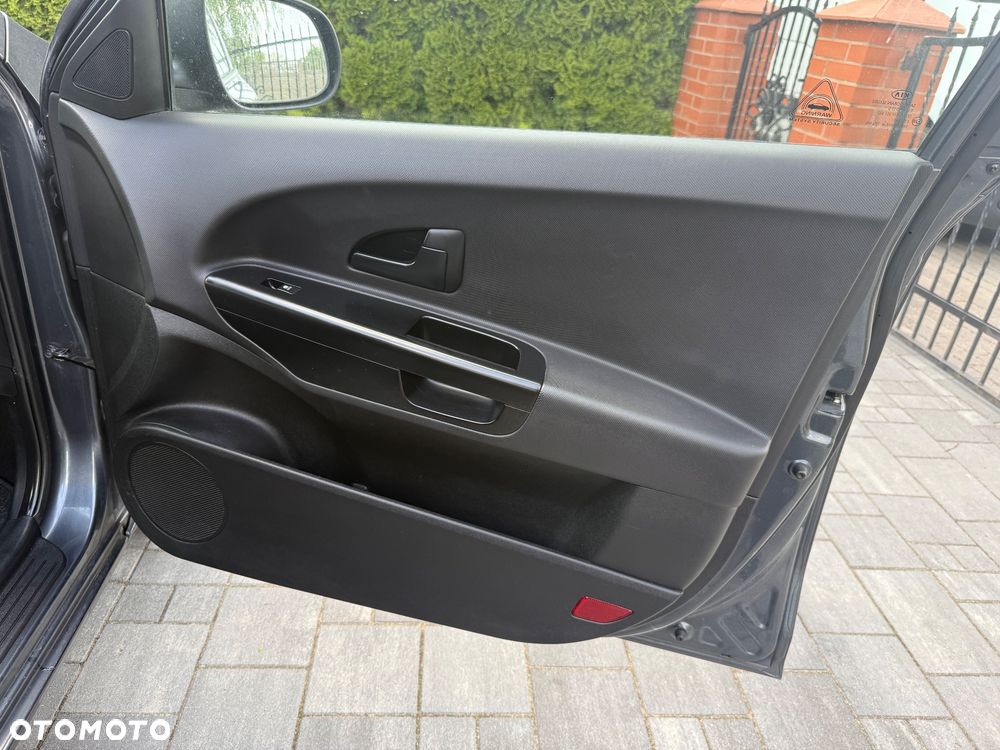 Kia Ceed 1.4 CVVT Dream-Team Edition - 29