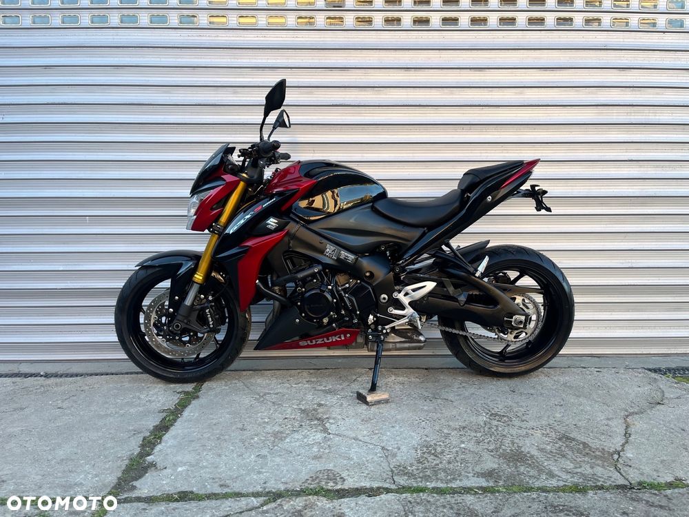 Suzuki GSX 1000 - 20
