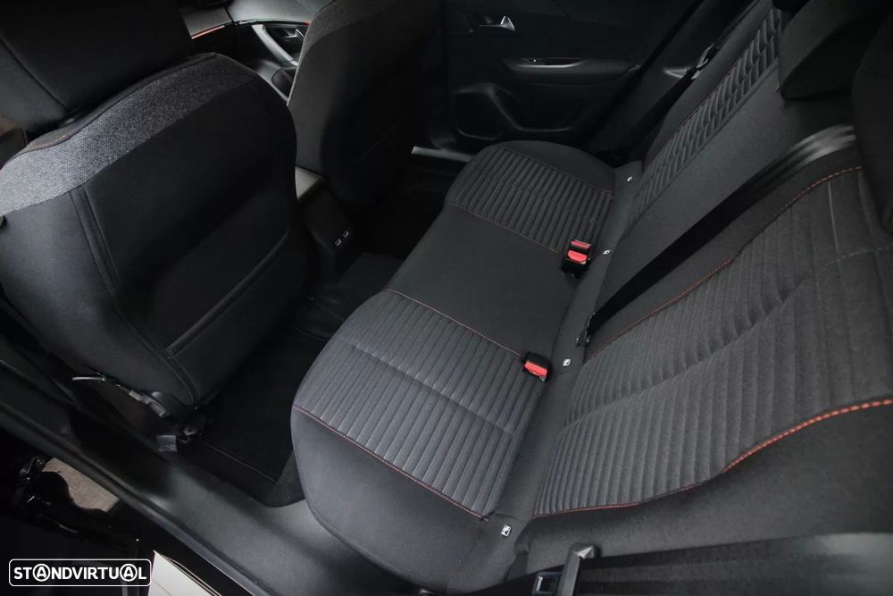Peugeot e-2008 50 kWh Active - 10