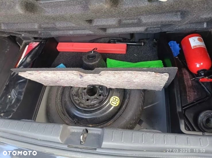 Toyota Yaris 1.3 Sol - 5