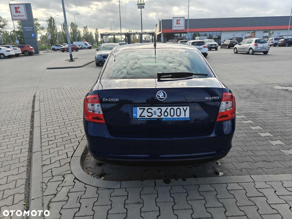 Skoda RAPID 1.2 Ambition - 12