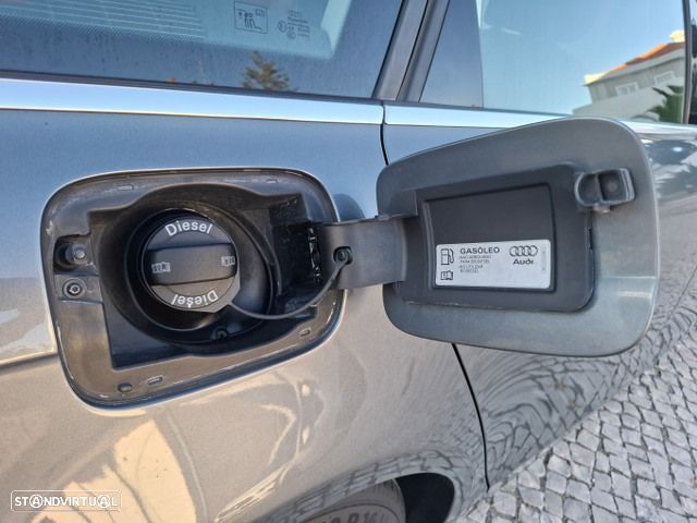 Audi A4 Avant 2.0 TDI Advance - 52