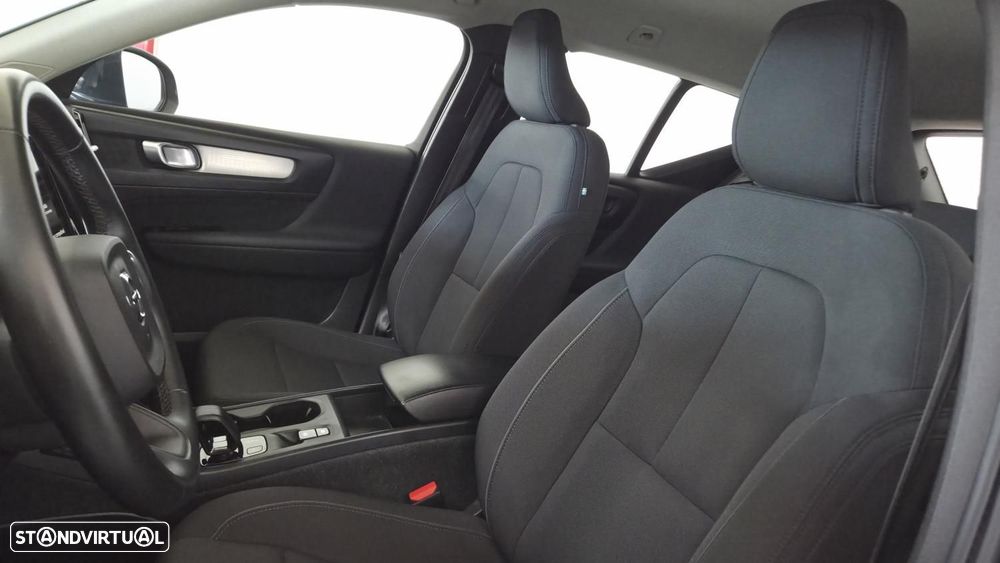 Volvo XC 40 1.5 T2 Plus Dark Auto - 11