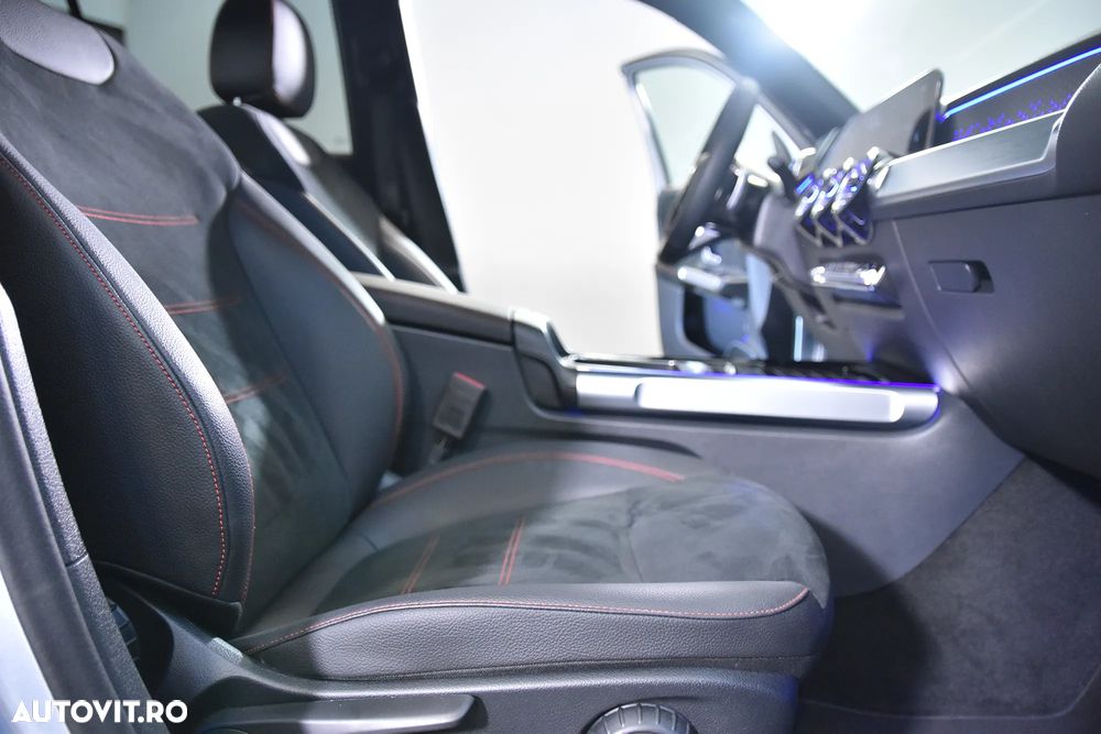 Mercedes-Benz GLB - 12