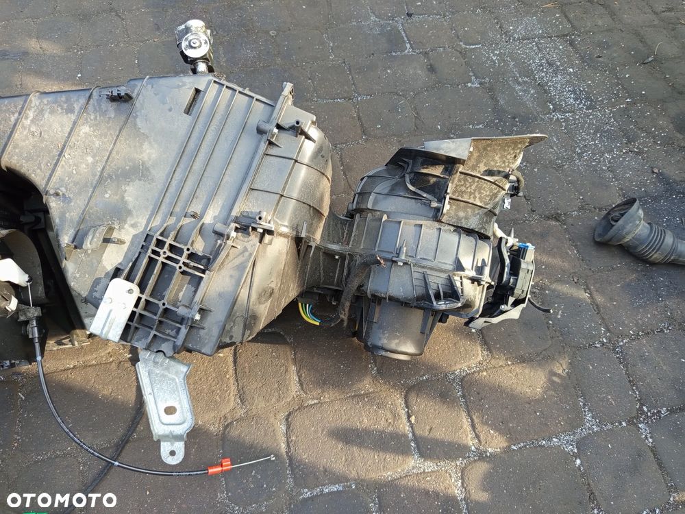 NAGRZEWNICA VOLKSWAGEN TRANSPORTER T5 03-15 - 3