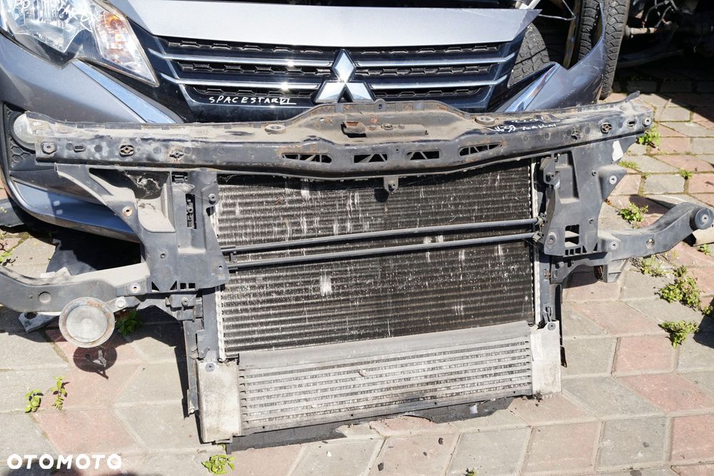 PAS PRZEDNI CHŁODNICE VITO VIANO W639 2.2 CDI  MERCEDES 2003-2010 - 1