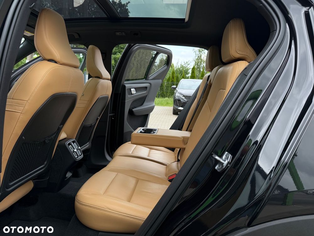 Volvo XC 40 T3 Inscription - 32
