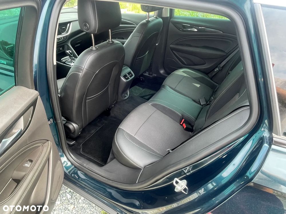 Opel Insignia - 11