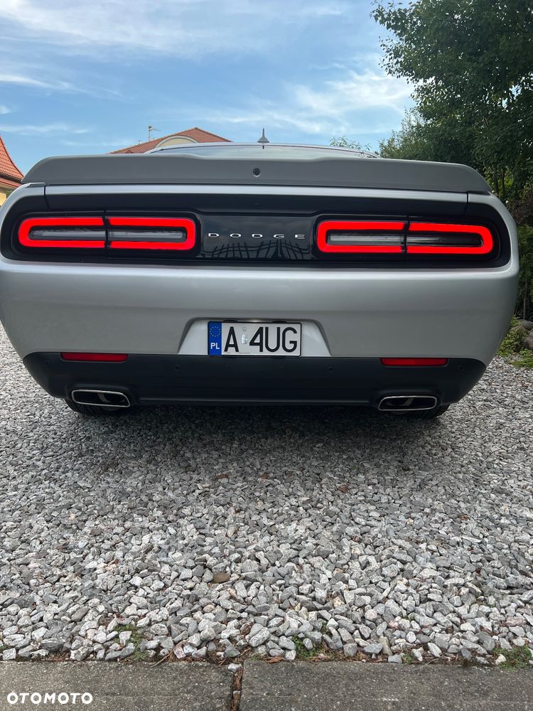 Dodge Challenger 3.6 SXT Plus - 9