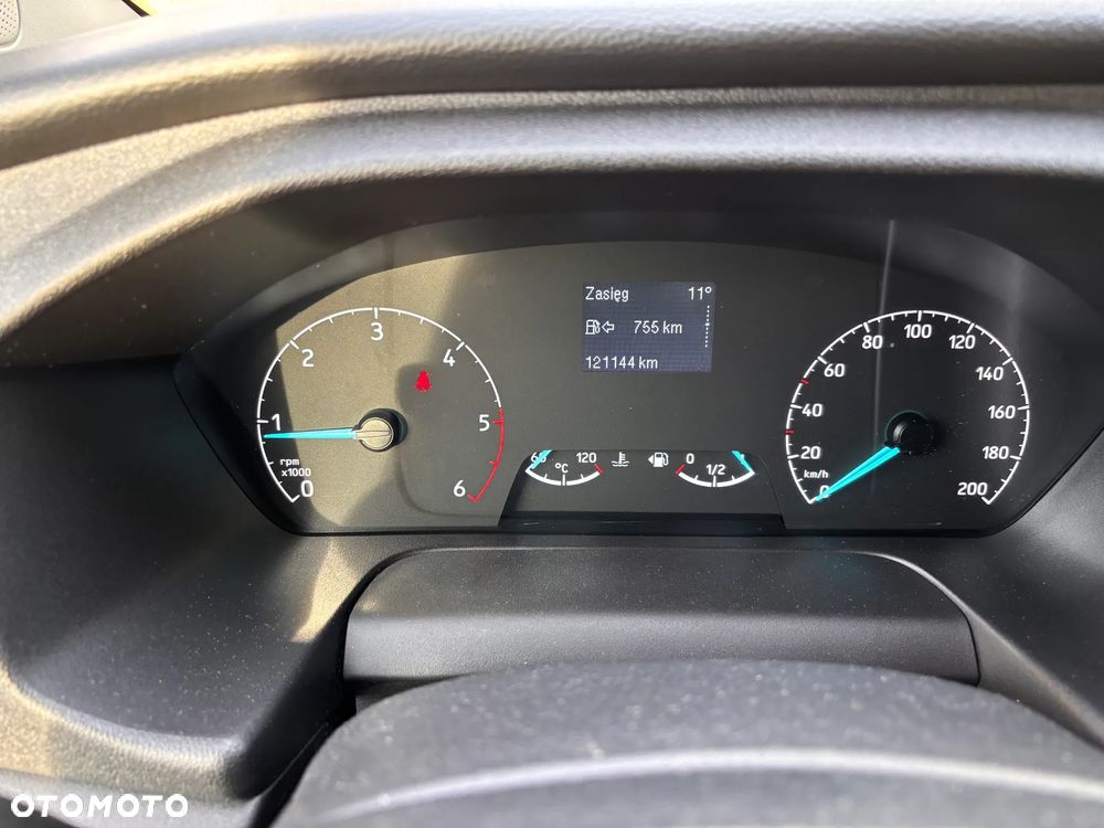 Ford Tourneo Custom 2.0 EcoBlue L2 Titanium - 9
