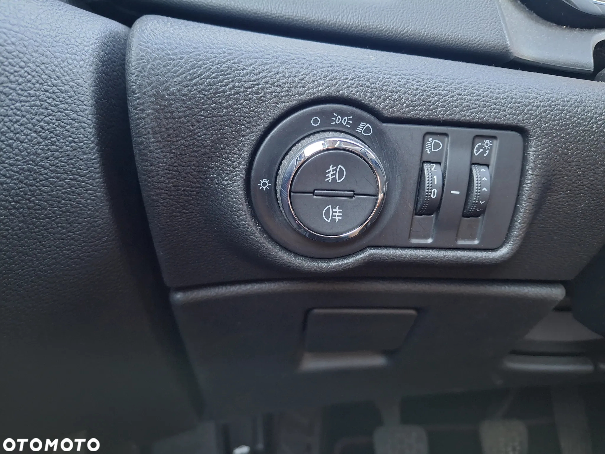 Opel Astra 1.4 Turbo Cosmo - 19