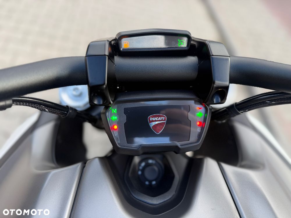 Ducati Diavel - 36