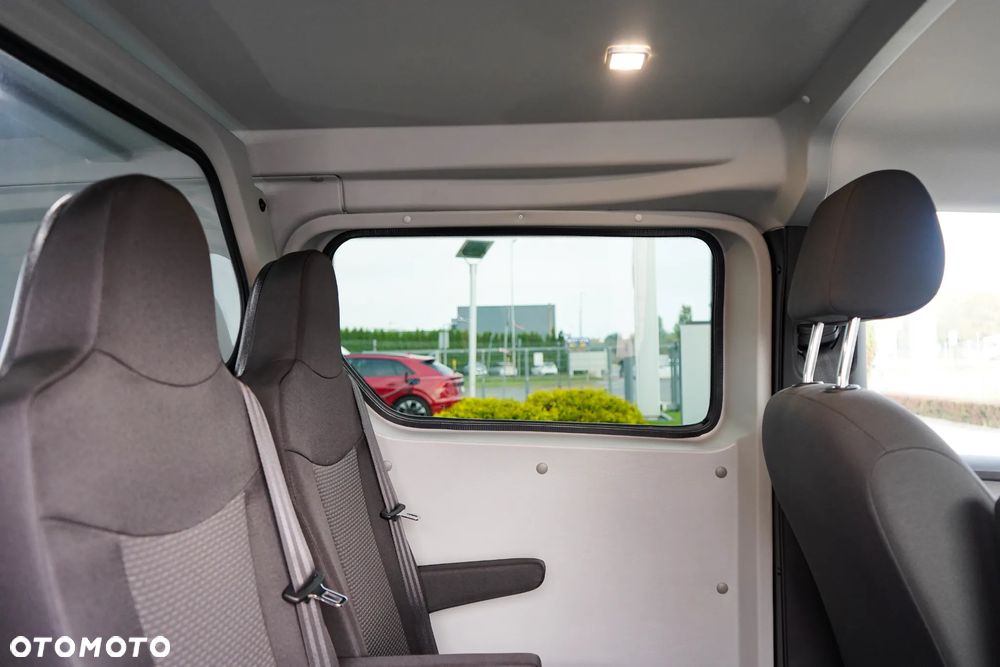 Volkswagen ID BUZZ - 14