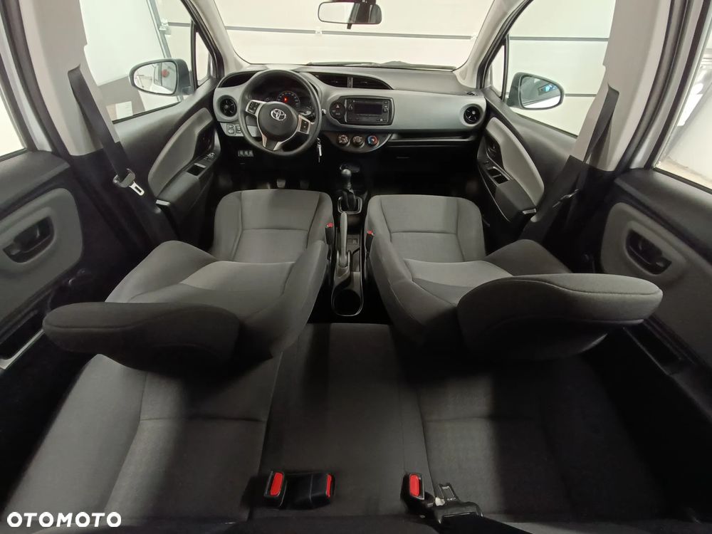 Toyota Yaris 1.0 Life EU6 - 18