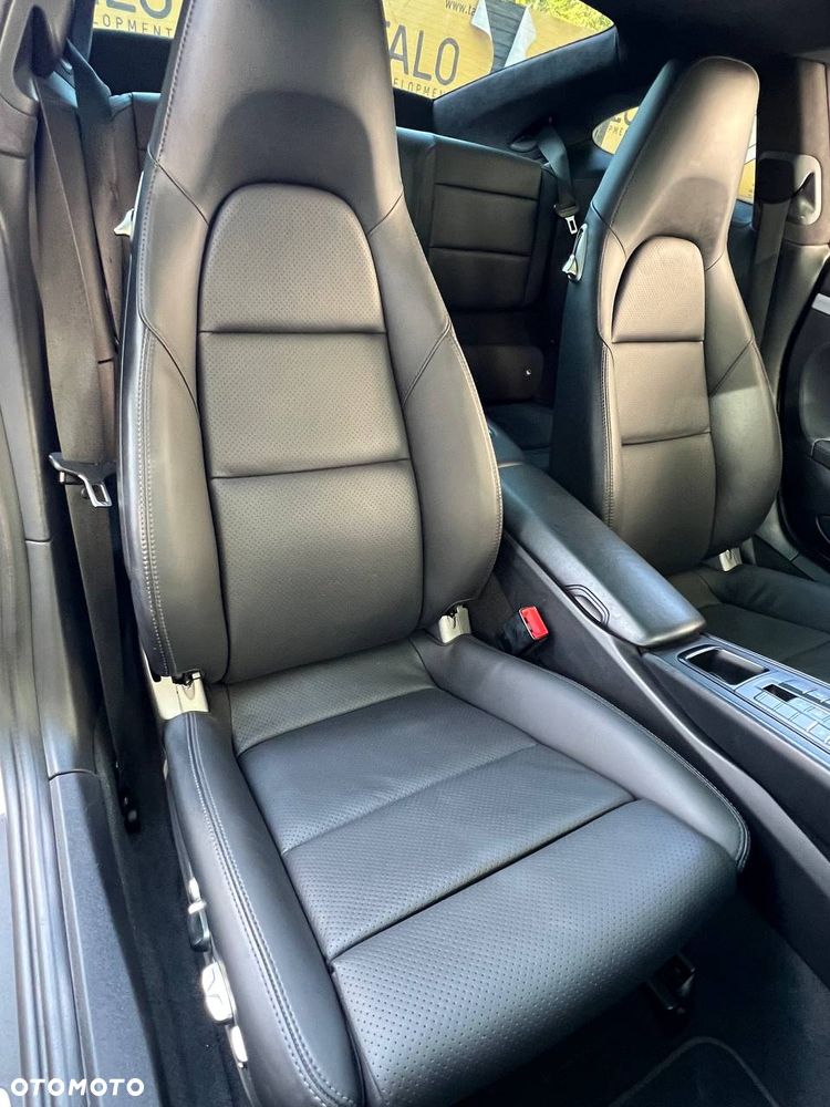 Porsche 911 Carrera 4S PDK - 8