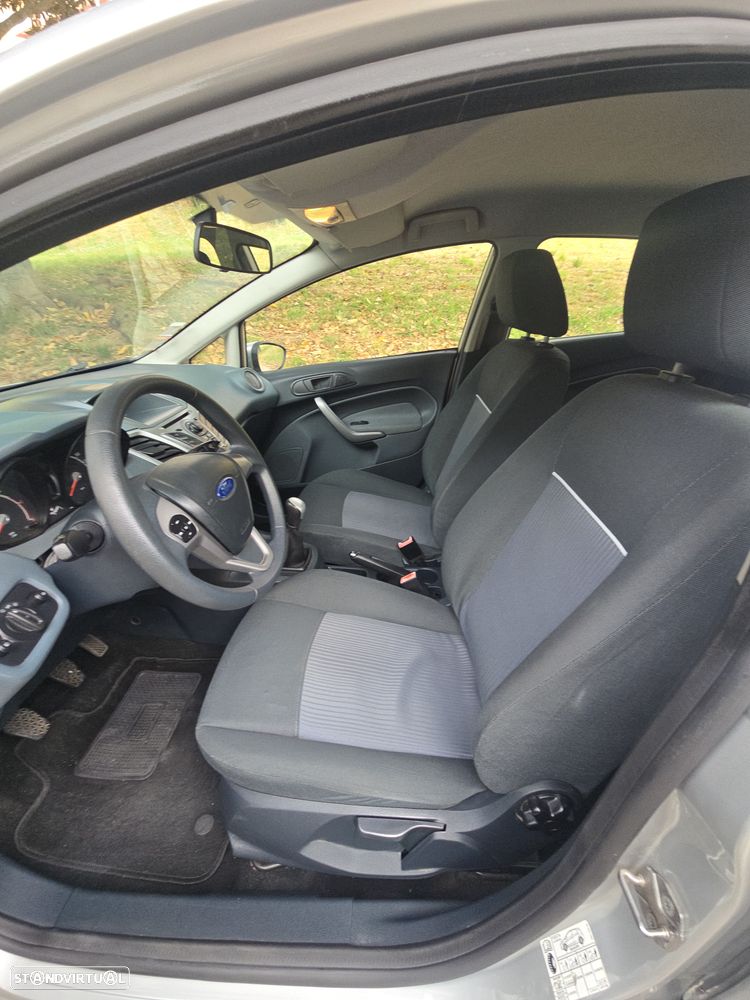 Ford Fiesta - 19