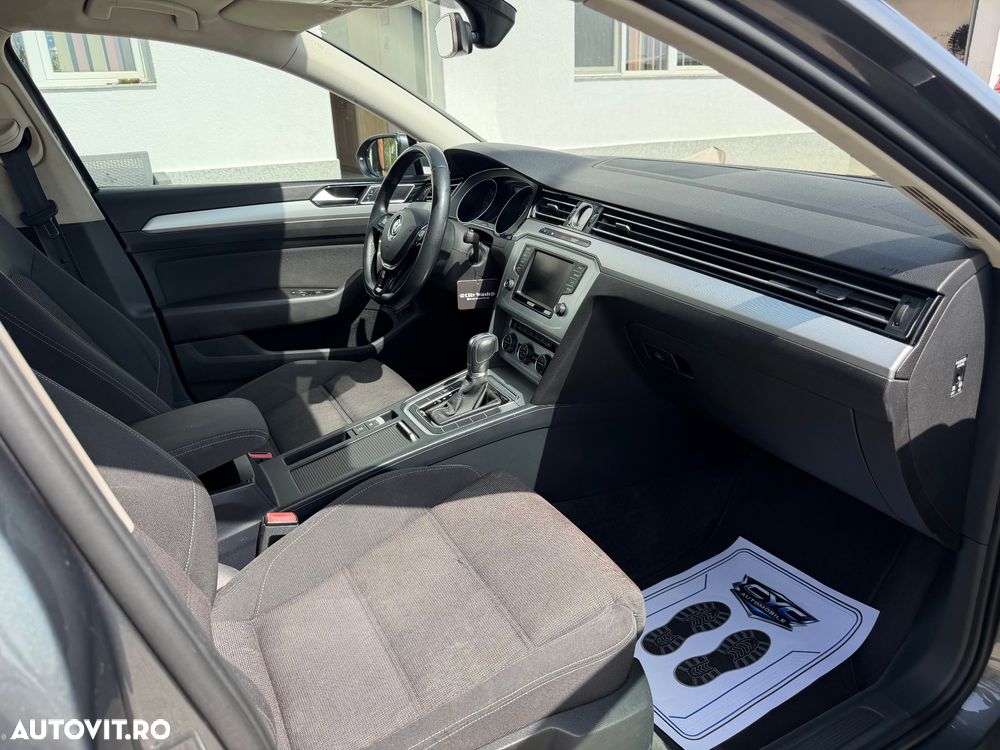 Volkswagen Passat 1.6 TDI (BlueMotion Technology) DSG Comfortline - 8
