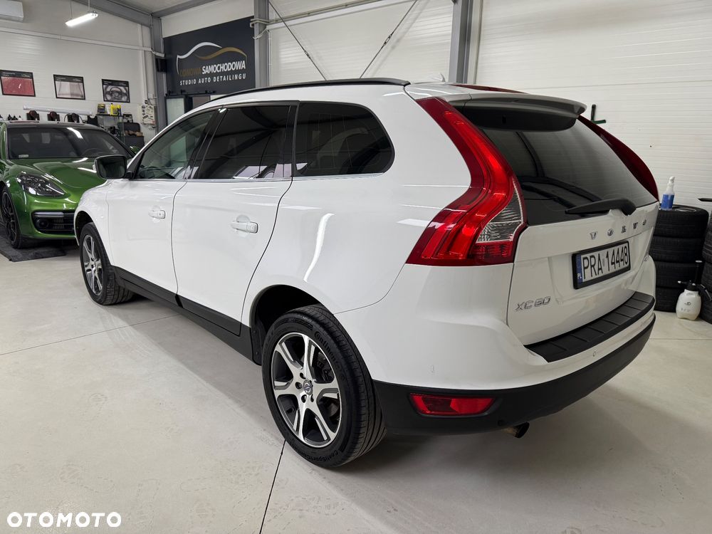 Volvo XC 60 DRIVe R Design - 19