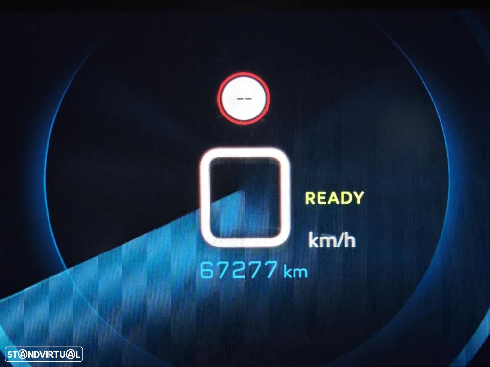 Peugeot e-2008 Allure - 7