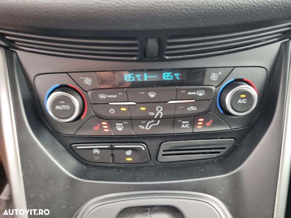 Ford Kuga 2.0 TDCi 4x4 Aut. Titanium - 6