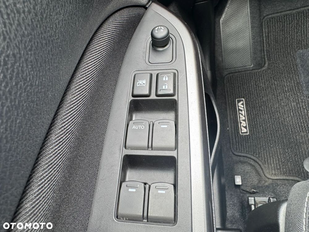 Suzuki Vitara 1.5 Strong Hybrid Premium 2WD AGS - 9