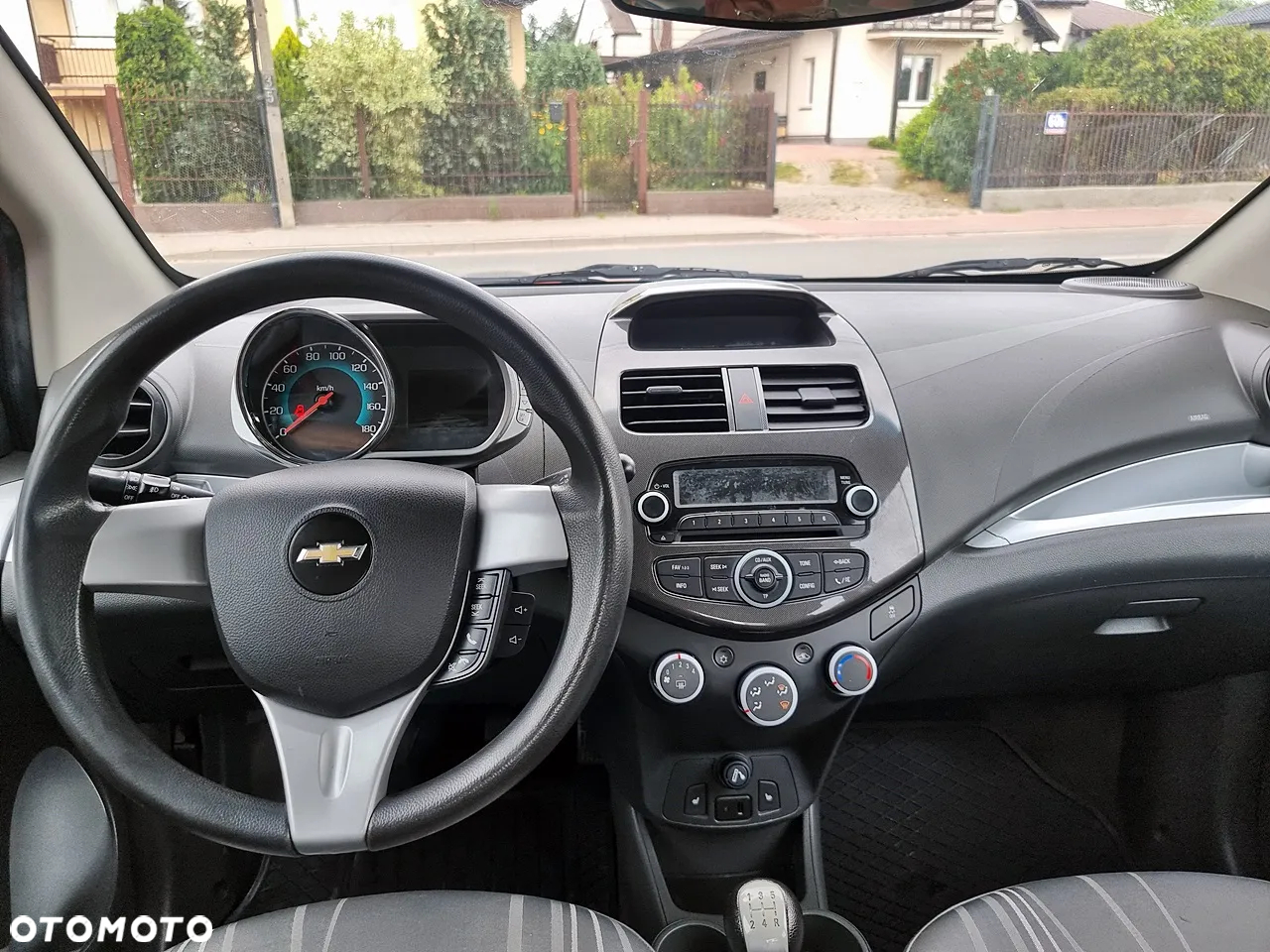 Chevrolet Spark 1.0 LT - 10
