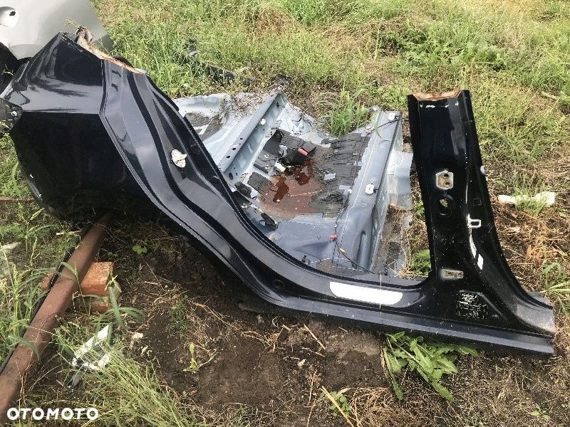 BŁOTNIK PRAWY TYŁ MAZDA3 3 bm 13-16R - 1