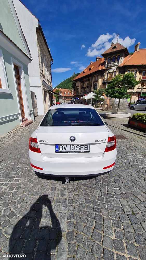 Skoda Octavia 2.0 TDI DSG Style - 10