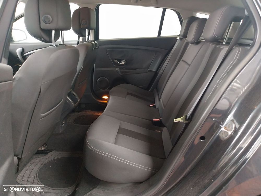 Renault Mégane Sport Tourer 1.5 dCi Dynamique - 8