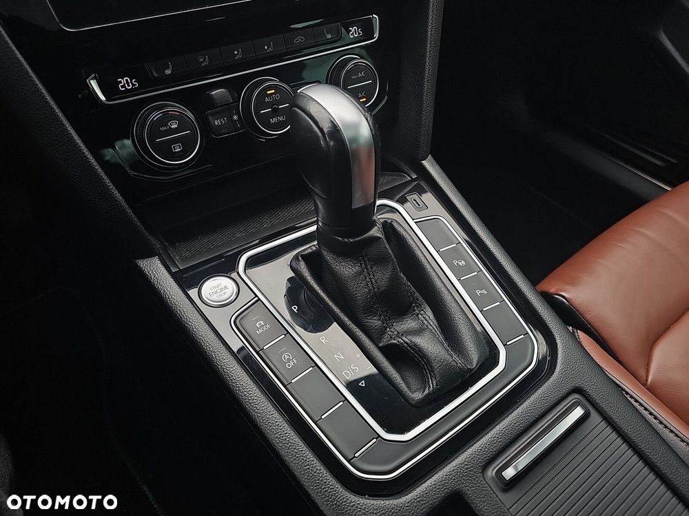 Volkswagen Passat - 27