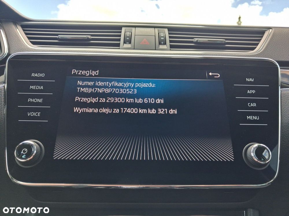 Skoda Superb 2.0 TDI SCR L&K DSG - 21