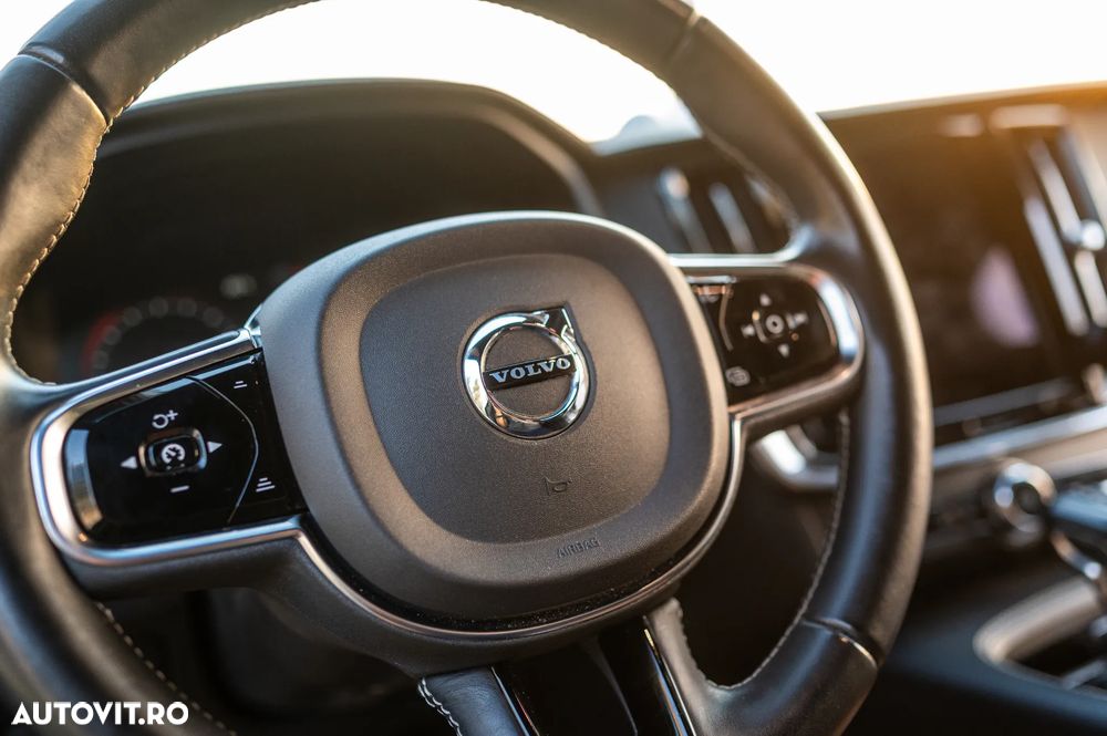 Volvo S90 D5 AWD R-Design - 15