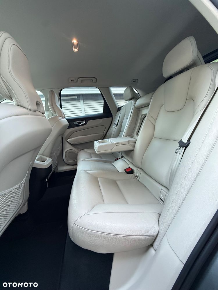 Volvo XC 60 D3 Drive-E Momentum - 30
