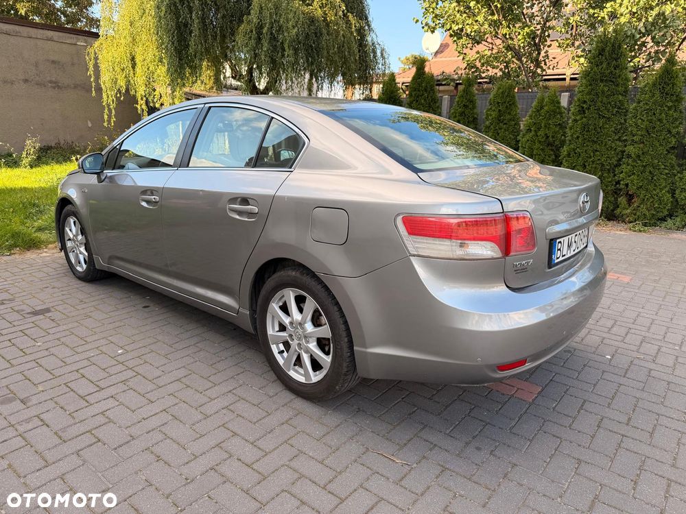 Toyota Avensis - 3