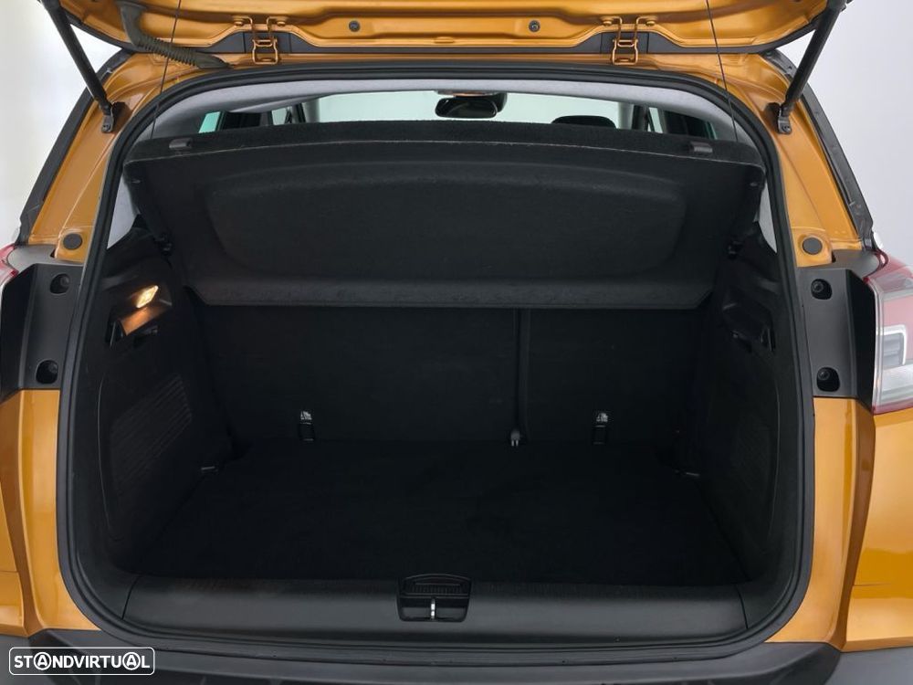 Opel Crossland X 1.2 T Innovation - 13