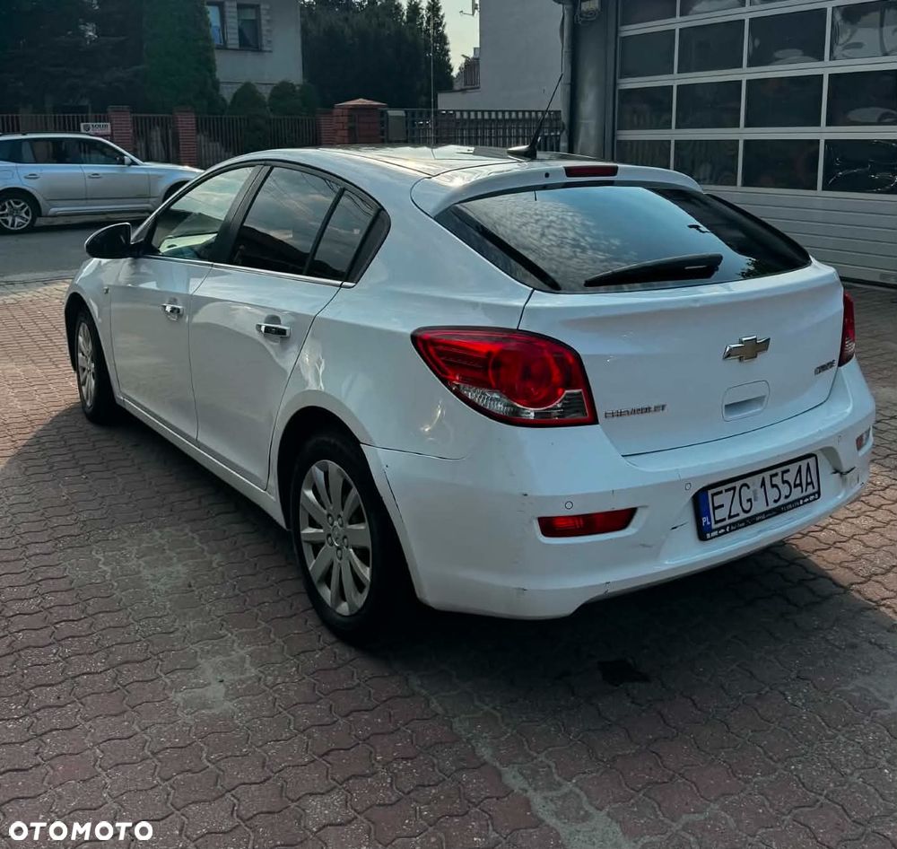 Chevrolet Cruze - 3