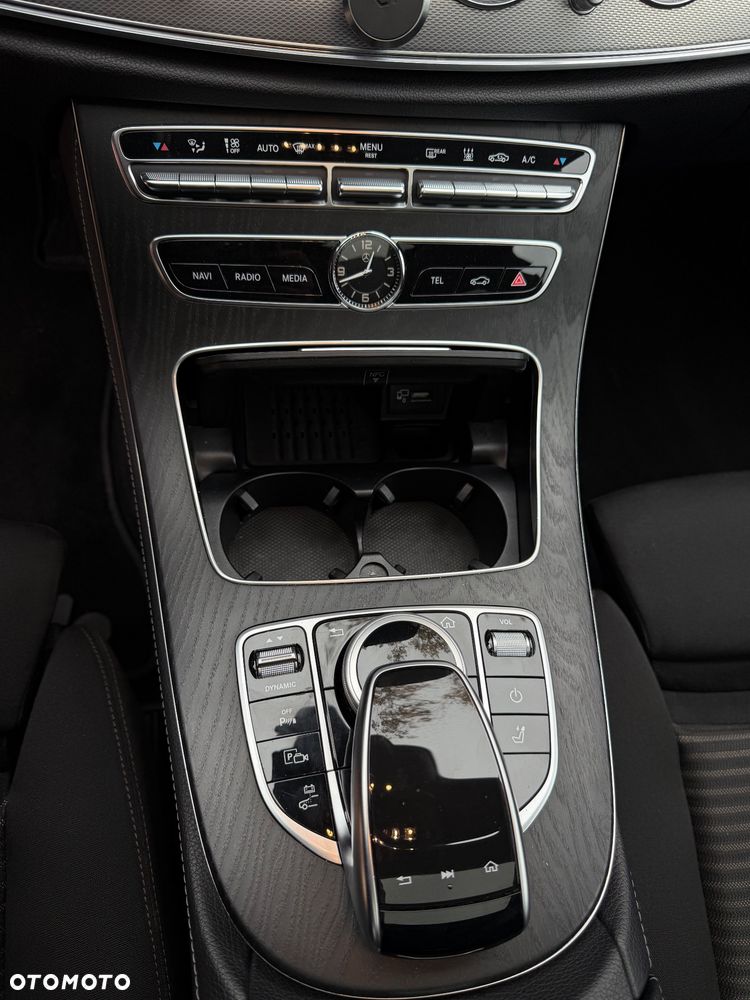 Mercedes-Benz Klasa E 300 de Avantgarde - 17